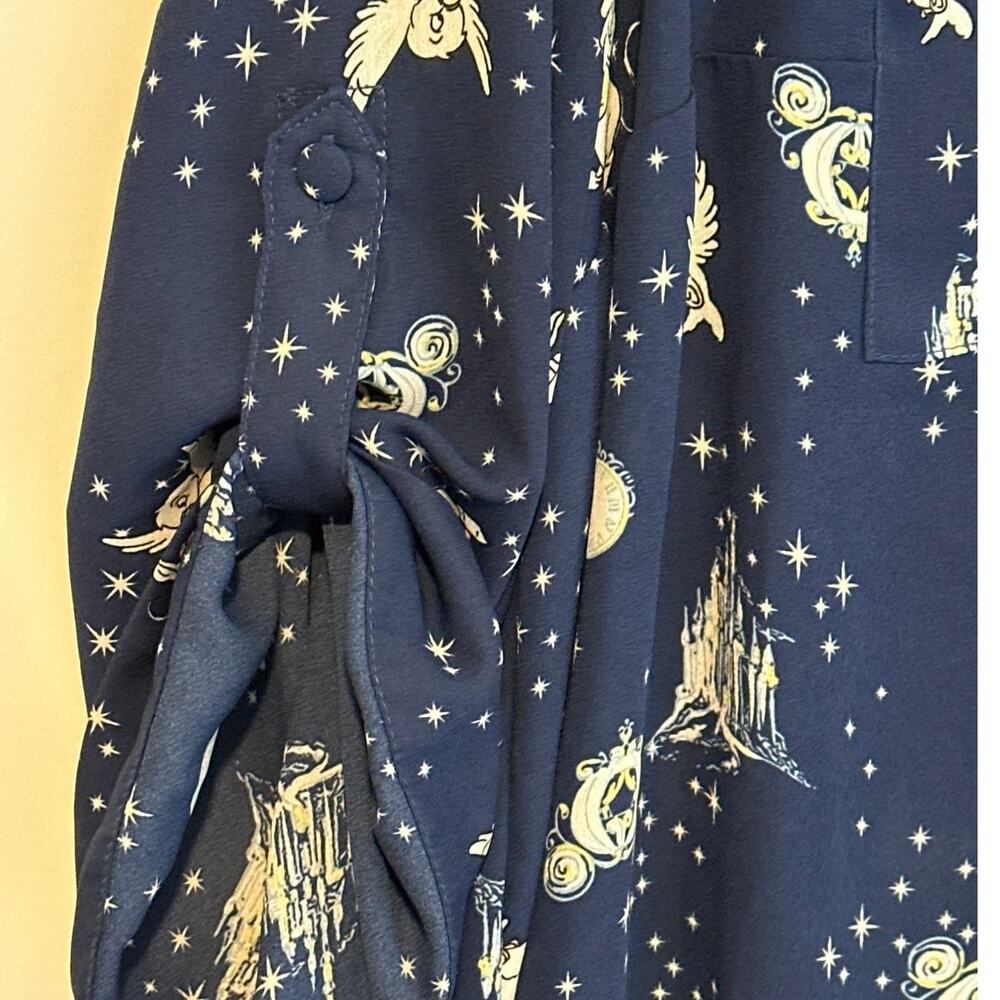 Torrid Disney Cinderella Princess Harper Blouse Blue Castle Chiffon Sz 1 / 1X - Picture 4 of 12